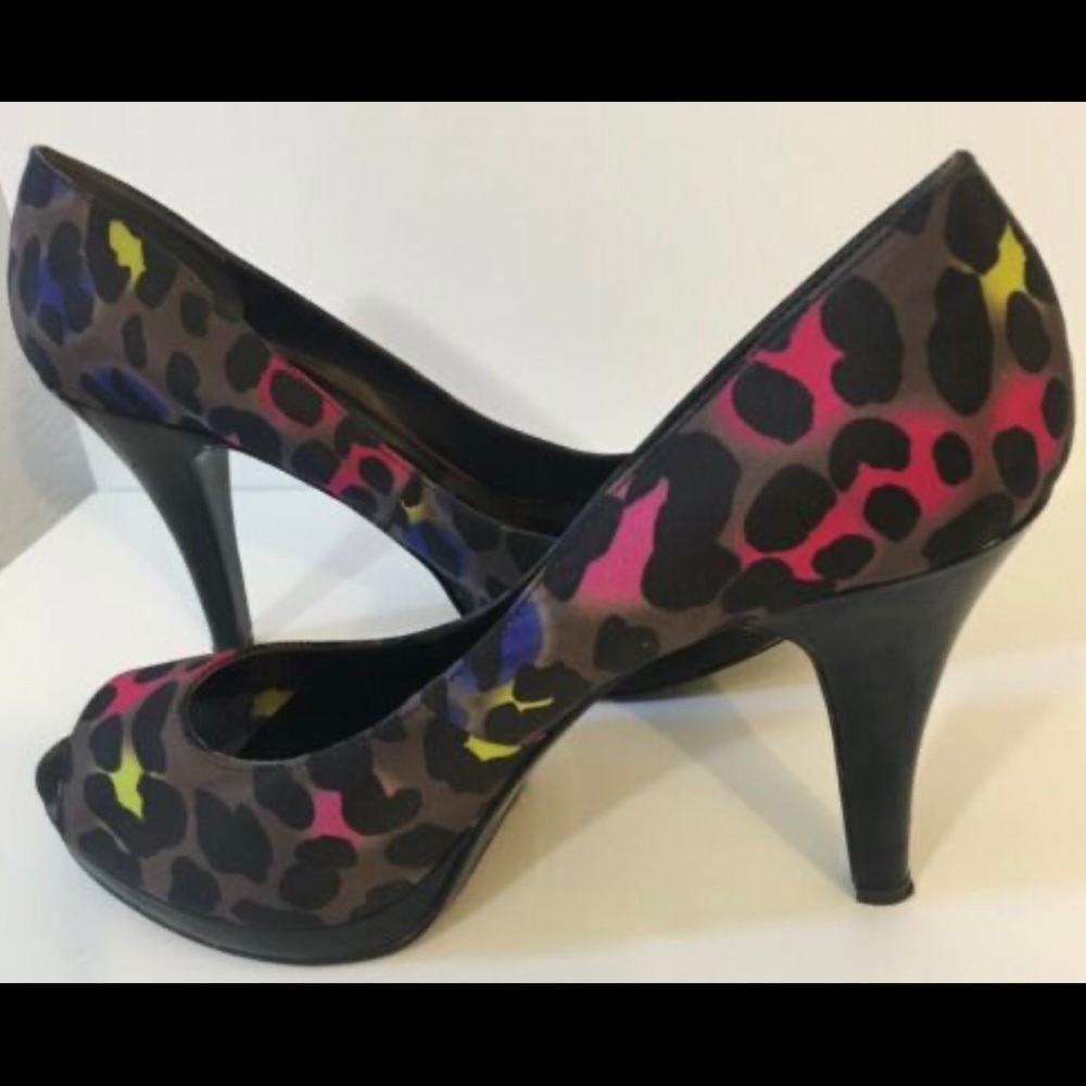 Nine West Multicolored leopard peep toe pumps